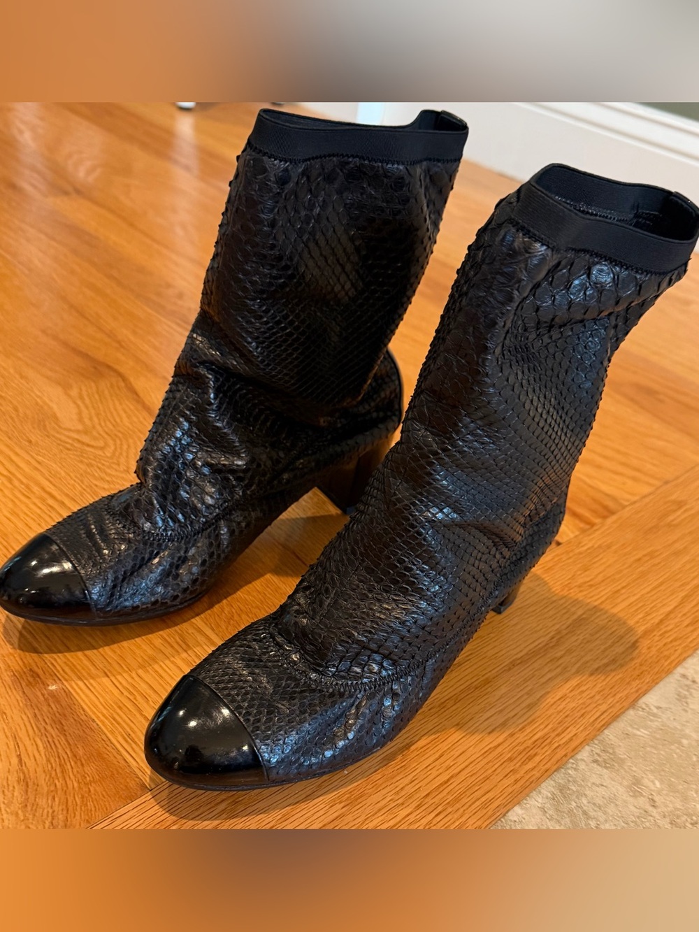 Chanel Black Python Snakeskin Patent Cap Toe Ankle Booties CC Logo EU 40 (US 10)